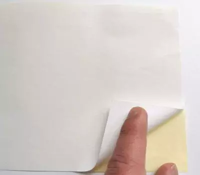 Ablösbares Etikett aus Papier
